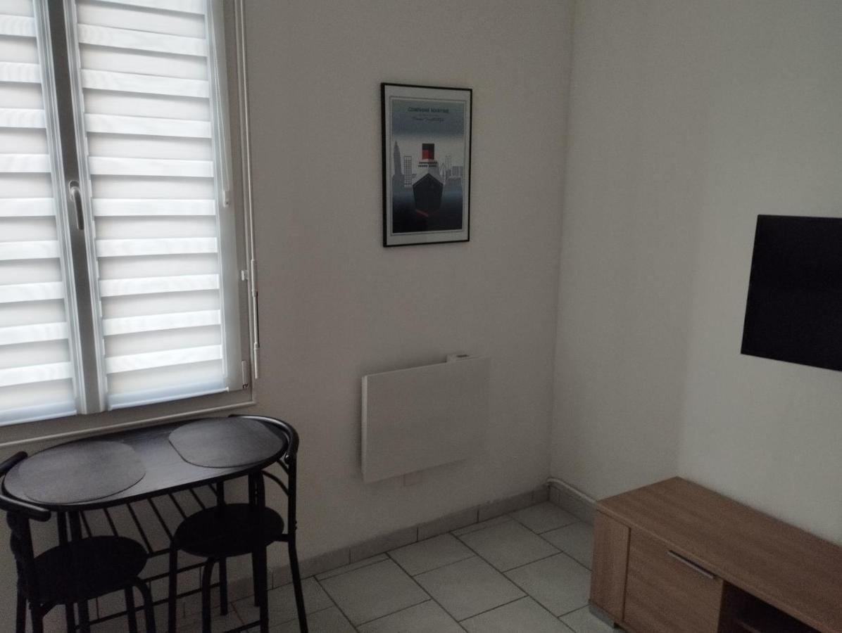 Charmant Studio Canape Lit Netflix Prime Video Dazn Wifi Le Havre Luaran gambar